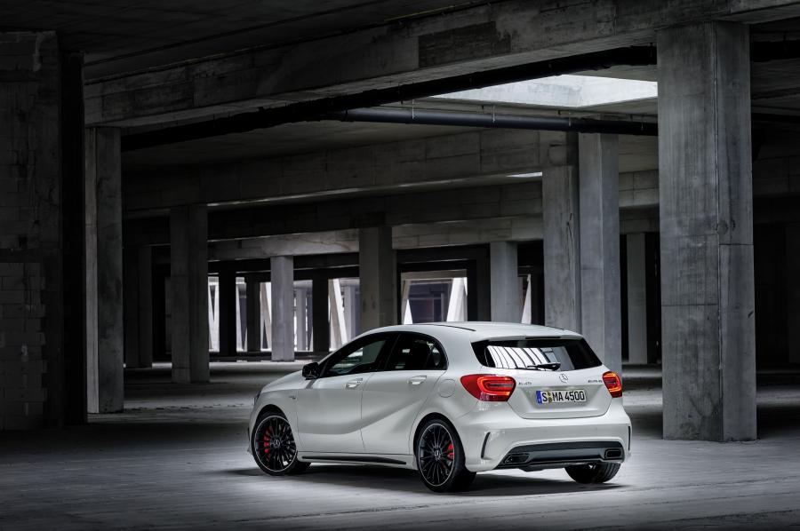  Mercedes-Benz A45 AMG 2013 года  (фото 5 из 55)